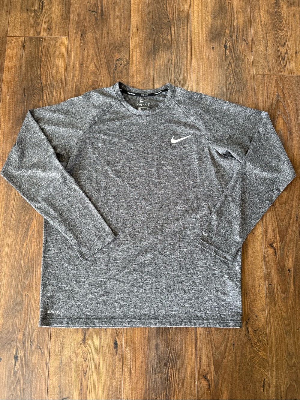 Nike Swim Men's Long Sleeve Hydroguard Rash Guard Heather Black UPF 40 Size L